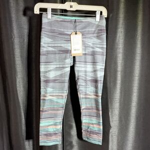 Prana Pillar Printed Capri Leggings Size XS NWT